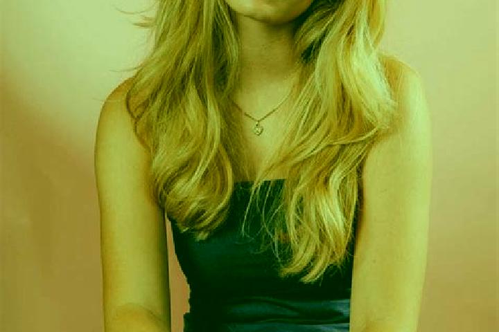 Chloe, 20 — Escort in Etler, Turkey