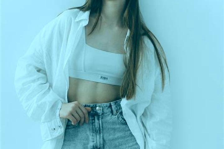 Chloe, 20 — Escort in Ivanovskaya, Russia