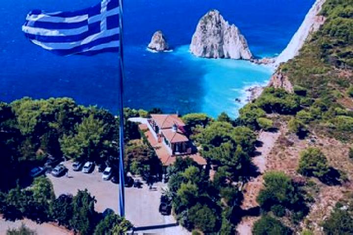 Chloe, 20 — Escort in Kalliteros, Greece