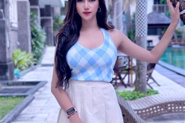 Chloe, 20 — Escort in Krajansumbermujur, Indonesia