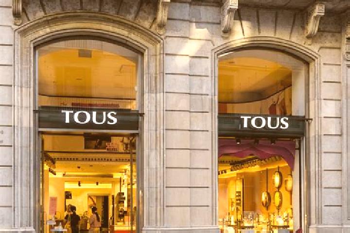 Chloe, 20 — Escort in Tous, Spain