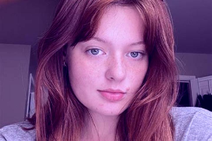 Chloe, 21, a auburn amber-eyed mixed companion based in Wagrowiec. Offering Tantra, Dinner Date, Massage, Prostate Massage, 69. Available for incall and outc...