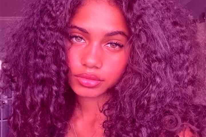 Chloe, 21, a auburn blue-eyed ebony companion based in Mount Lofty. Offering Party Girl, Fetish, Striptease. Available for incall and outcall, overnight book...