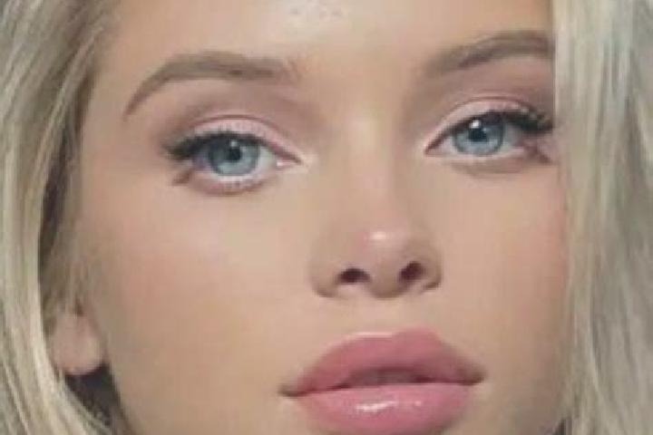 Chloe, 21, a blonde brown-eyed european companion based in Plataies. Offering CIM, Party Girl, Girlfriend Experience, Massage. Available for incall and outca...