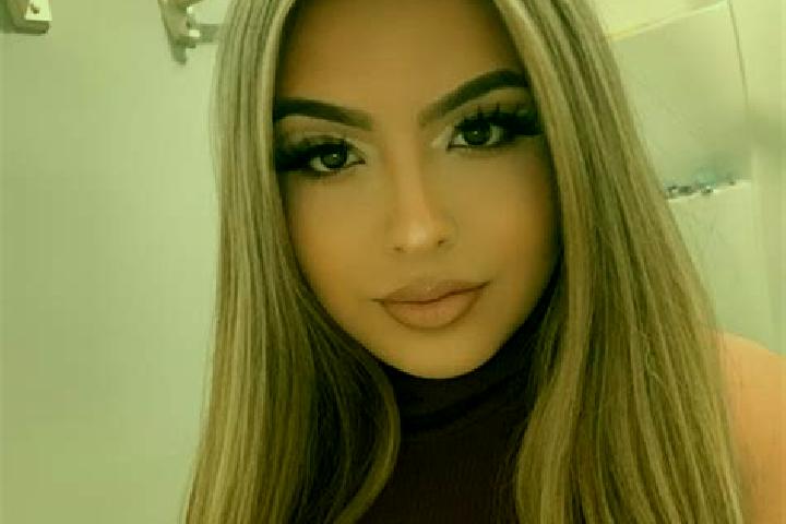 Chloe, 21, a blonde dark-eyed latina companion based in Meadowgreen. Offering Duos, Erotic Massage, OWO, GFE. Available for incall and outcall, overnight boo...
