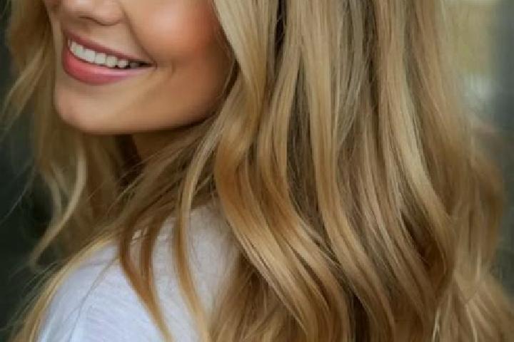 Chloe, 21, a blonde hazel-eyed slavic companion based in Freneuse. Offering OWO, CIM, A-Level. Available for incall and outcall, day and evening dates.
