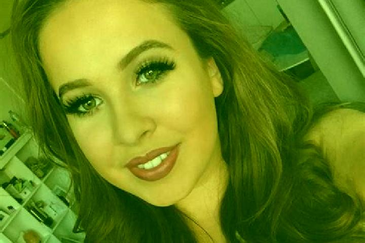 Chloe, 21, a brunette amber-eyed caucasian companion based in Santa Maria Amajac. Offering Striptease, Duos, Dinner Date. Available for incall and outcall, o...