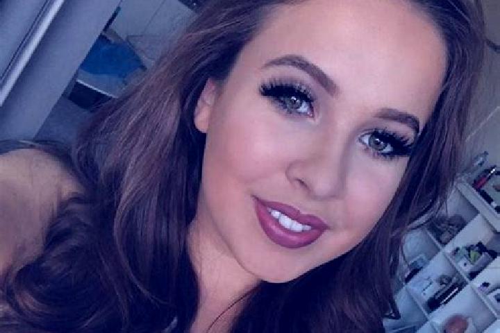 Chloe, 21, a brunette brown-eyed slavic companion based in Heggenes. Offering Dinner Date, Tantra, Fetish, Couples. Available for incall and outcall, day and...