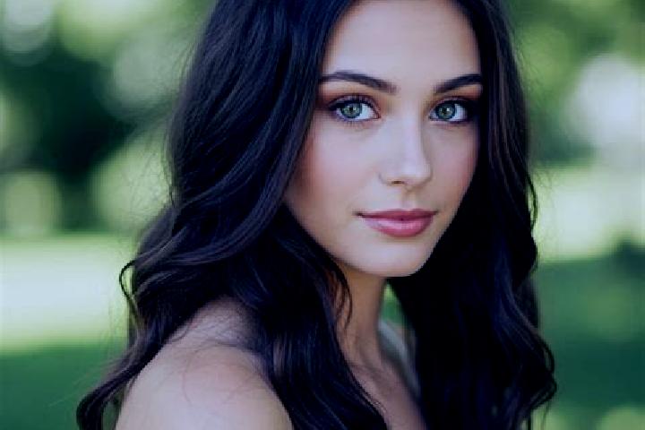 Chloe, 21, a brunette hazel-eyed ebony companion based in Majua. Offering Duos, Massage, Travel Companion. Available for incall and outcall, day and evening ...