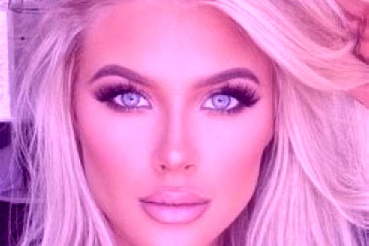 Chloe, 21, a platinum blonde brown-eyed asian companion based in Takikawa. Offering Striptease, Tantra, Girlfriend Experience. Available for incall and outca...