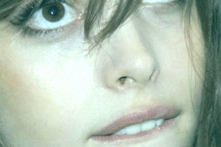 Chloe, 21, a red dark-eyed mediterranean companion based in Ottenhofen. Offering A-Level, Couples, OWO. Available for incall and outcall, day and evening dates.