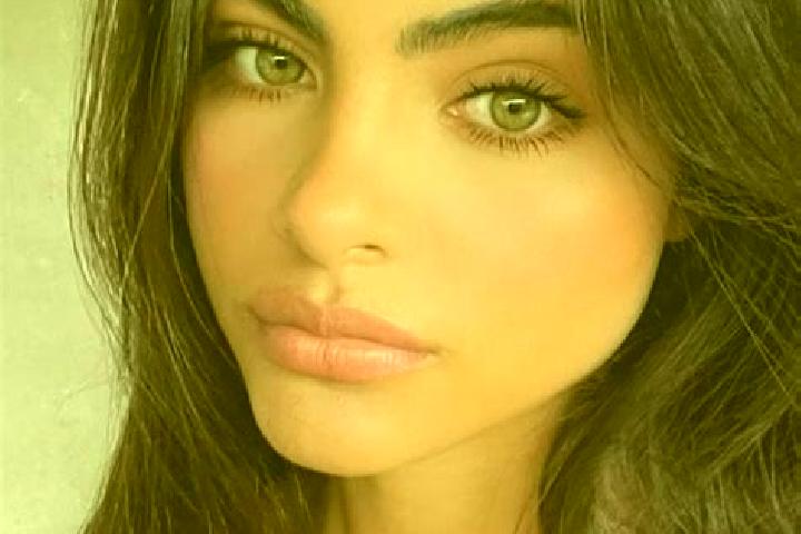 Chloe, 21, a red green-eyed indian companion based in Lawai. Offering Fetish, GFE, Duos, Girlfriend Experience. Available for incall and outcall, overnight b...