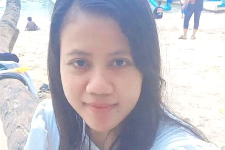 Chloe, 21 — Escort in Airmadidi, Indonesia