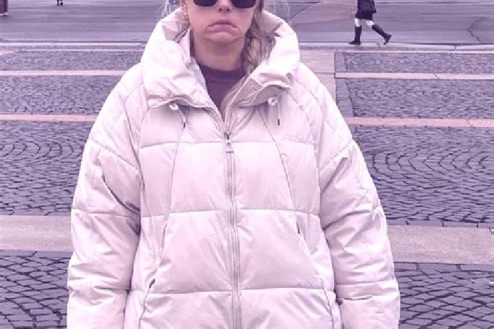 Chloe, 21 — Escort in Beloostrov, Russia