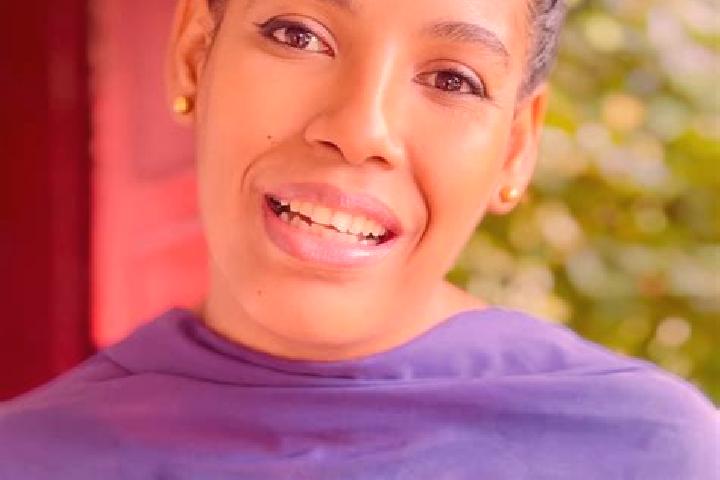 Chloe, 21 — Escort in Dzahani, Comoros