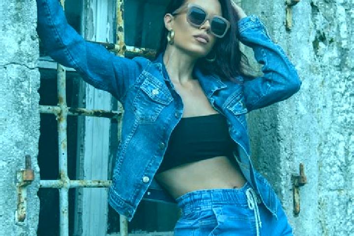 Chloe, 21 — Escort in Laplje Selo, Kosovo