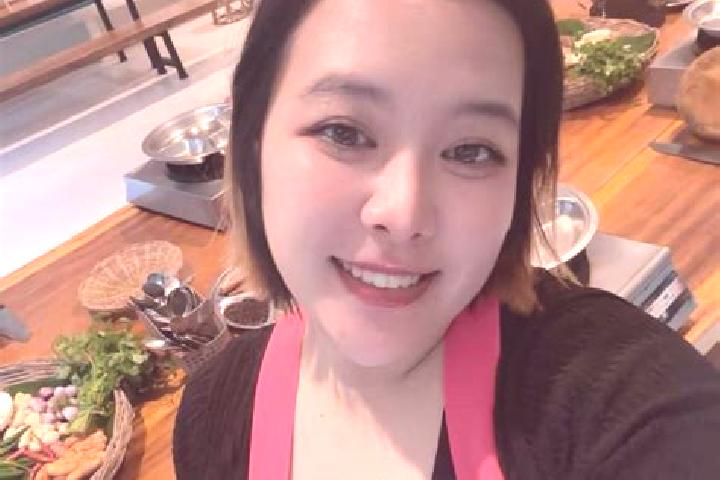 Chloe, 21 — Escort in Mauta, Indonesia