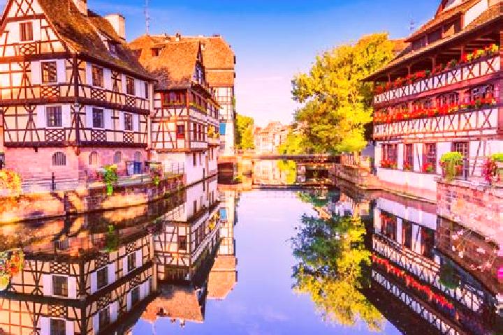 Chloe, 21 — Escort in Metzeresche, France