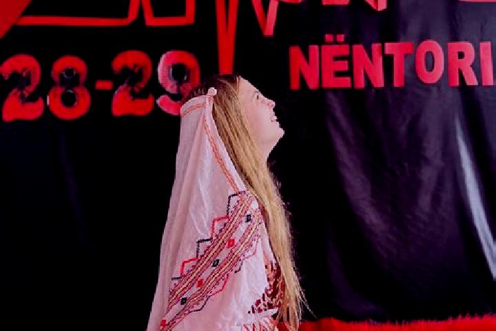 Chloe, 21 — Escort in Pobrat, Albania