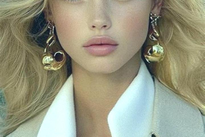 Chloe, 22, a auburn amber-eyed caribbean companion based in Novokyyivka. Offering Fetish, OWO, Deep French Kissing. Available for incall and outcall, overnig...