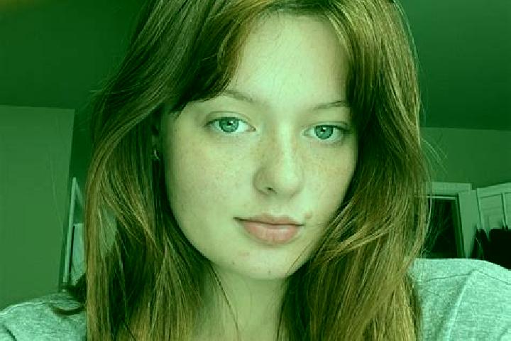 Chloe, 22, a auburn grey-eyed indian companion based in Kellenhusen. Offering OWO, Massage, A-Level. Available for incall and outcall, overnight bookings ava...