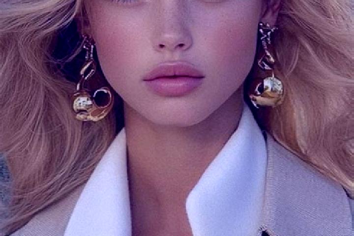 Chloe, 22, a blonde amber-eyed indian companion based in Engerwitzdorf. Offering Deep French Kissing, BDSM. Available for incall and outcall, day and evening...