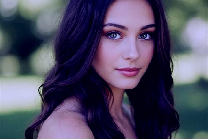 Chloe, 22, a brunette hazel-eyed asian companion based in Oesapa. Offering Couples, OWO, Fetish, Prostate Massage. Available for incall and outcall, overnigh...