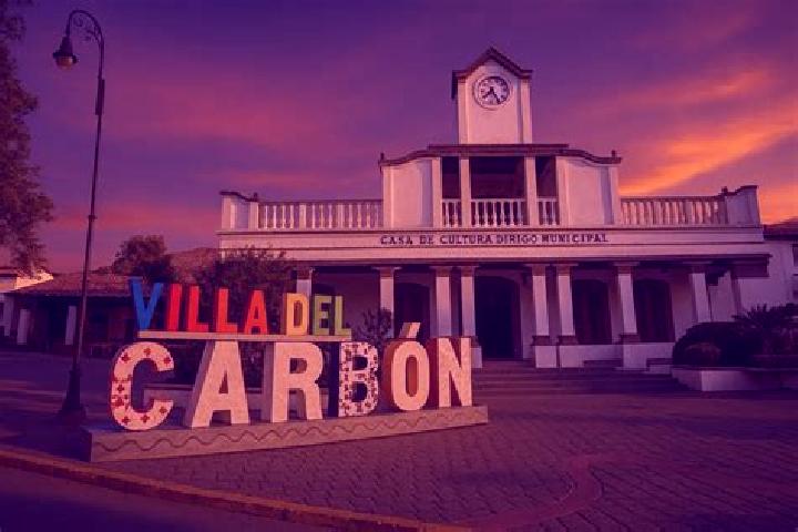 Chloe, 22 — Escort in Cerro del Carbon, Mexico