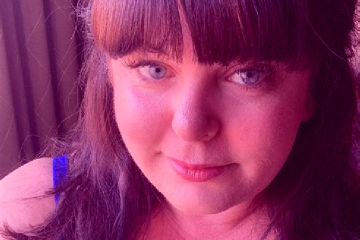 Chloe, 22 — Escort in Sherwood-McCarthy, Canada