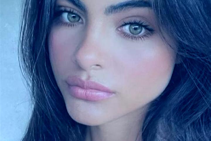 Chloe, 23, a black green-eyed caucasian companion based in Grivegnee. Offering Prostate Massage, Striptease, Girlfriend Experience, Tantra, GFE. Available fo...