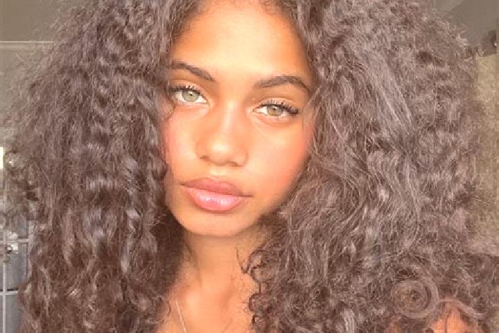 Chloe, 23, a black grey-eyed ebony companion based in Sicki Brod. Offering BDSM, Deep French Kissing, Fetish, Domination, GFE. Available for incall and outca...