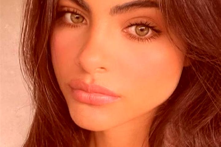 Chloe, 23, a black hazel-eyed caucasian companion based in Girijaya. Offering Prostate Massage, Erotic Massage, Deep French Kissing, Tantra. Available for in...