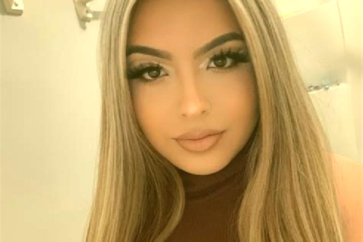 Chloe, 23, a blonde brown-eyed latina companion based in Sumacarcer. Offering Massage, 69, Erotic Massage, GFE. Available for incall and outcall, overnight b...