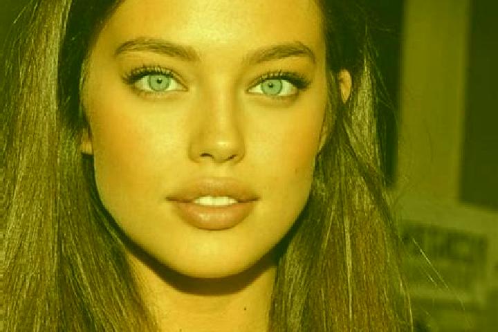 Chloe, 23, a brunette blue-eyed mediterranean companion based in Luebstorf. Offering Deep French Kissing, Massage, Dinner Date. Available for incall and outc...