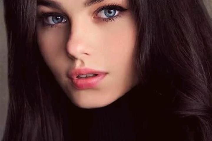 Chloe, 23, a brunette dark-eyed caucasian companion based in Mettupalayam. Offering Fetish, A-Level, Girlfriend Experience, Dinner Date, Massage. Available f...
