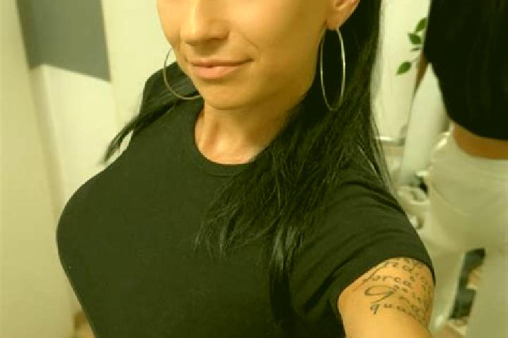 Chloe, 23 — Escort in Haag, Austria
