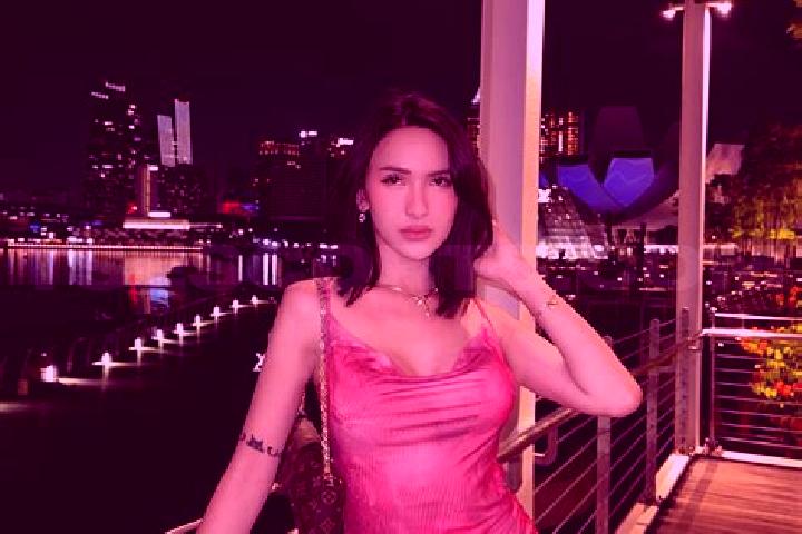Chloe, 23 — Escort in Hoboken, Belgium