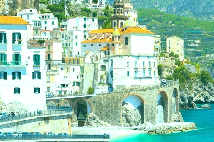 Chloe, 23 — Escort in Letojanni, Italy
