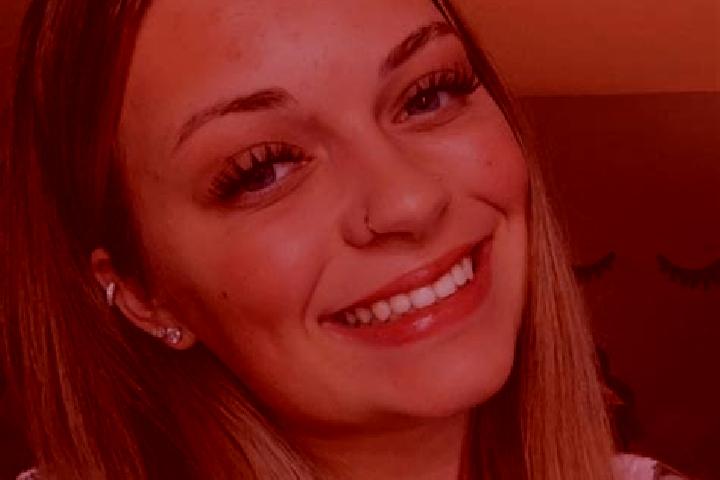 Chloe, 23 — Escort in Radford, United States