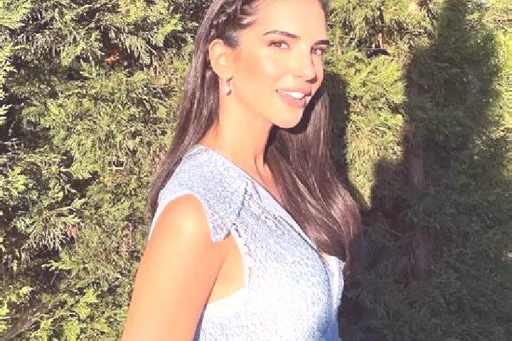 Chloe, 23 — Escort in Turobin, Poland