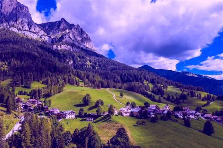 Chloe, 23 — Escort in Valle di Cadore, Italy