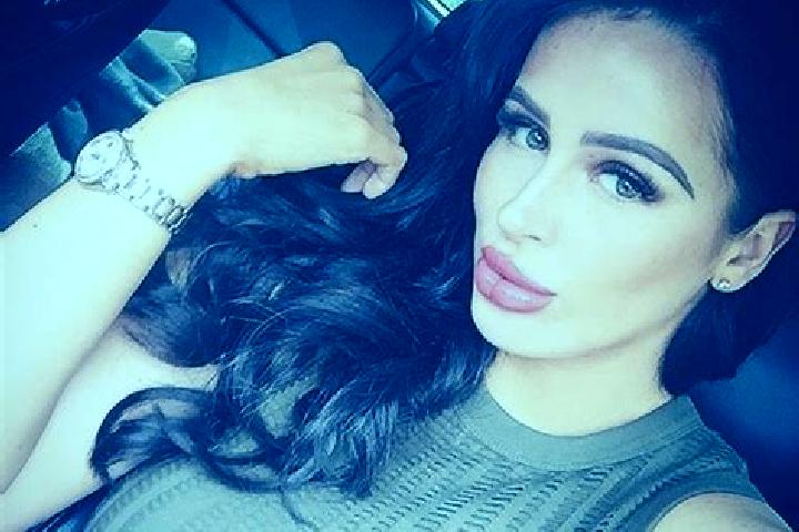 Chloe, 23 — Escort in Vernon, Canada