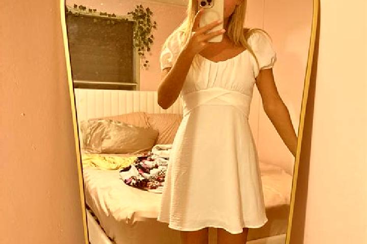 Chloe, 23 — Escort in Whitley City, United States