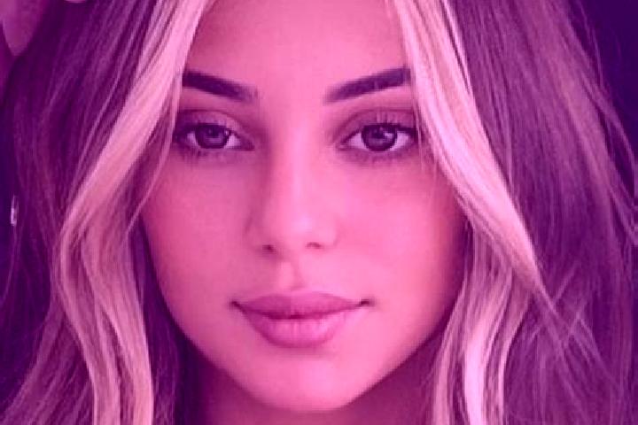 Chloe, 24, a blonde brown-eyed caribbean companion based in Rittenhouse. Offering Tantra, Striptease, 69. Available for incall and outcall, overnight booking...