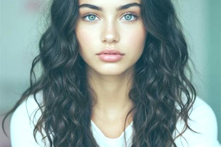 Chloe, 24, a brunette amber-eyed mediterranean companion based in Walkerville. Offering Striptease, 69, Prostate Massage, Erotic Massage. Available for incal...