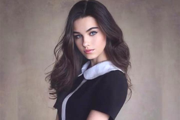 Chloe, 24, a brunette amber-eyed slavic companion based in Nardo. Offering Fetish, CIM, Dinner Date, Domination, 69. Available for incall and outcall, overni...