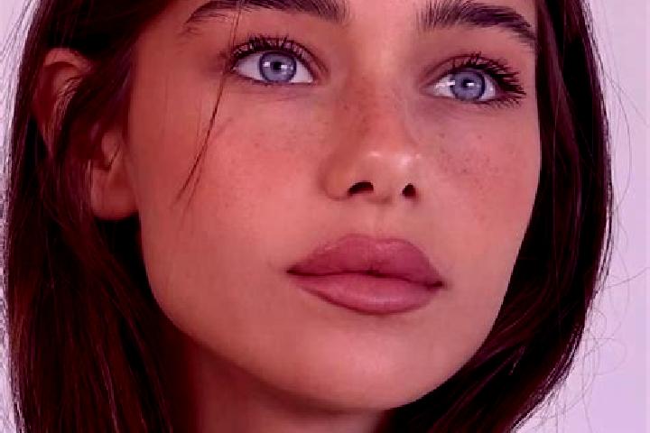 Chloe, 24, a brunette brown-eyed caribbean companion based in Cardoso Moreira. Offering CIM, BDSM, Overnight. Available for incall and outcall, day and eveni...