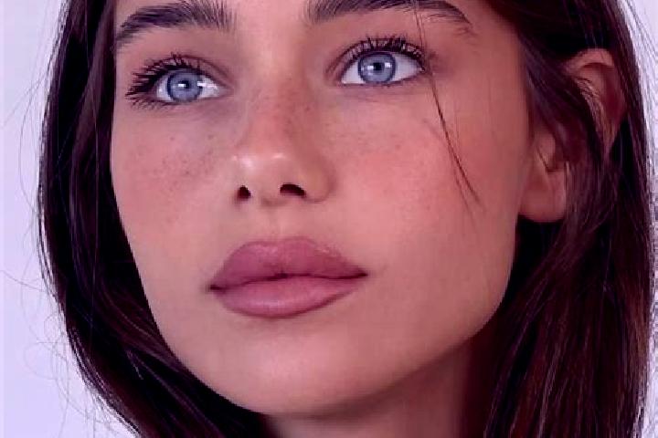 Chloe, 24, a brunette grey-eyed mediterranean companion based in Hofen an der Enz. Offering Travel Companion, Tantra, CIM, Party Girl. Available for incall a...