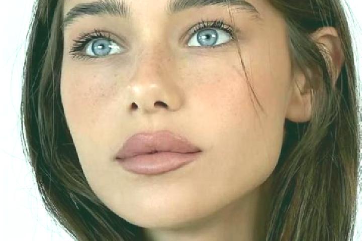 Chloe, 24, a brunette grey-eyed slavic companion based in Lambangan. Offering Deep French Kissing, Tantra, OWO. Available for incall and outcall, overnight b...
