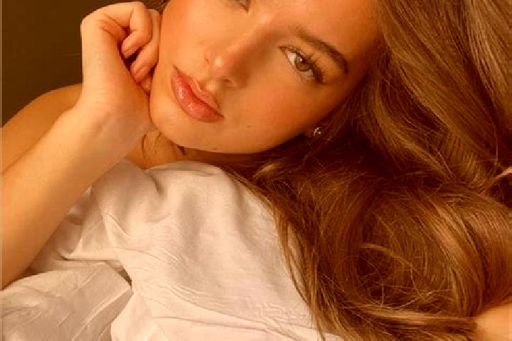Chloe, 24, a chestnut brown-eyed latina companion based in Millview. Offering CIM, A-Level, 69, Roleplay. Available for incall and outcall, overnight booking...